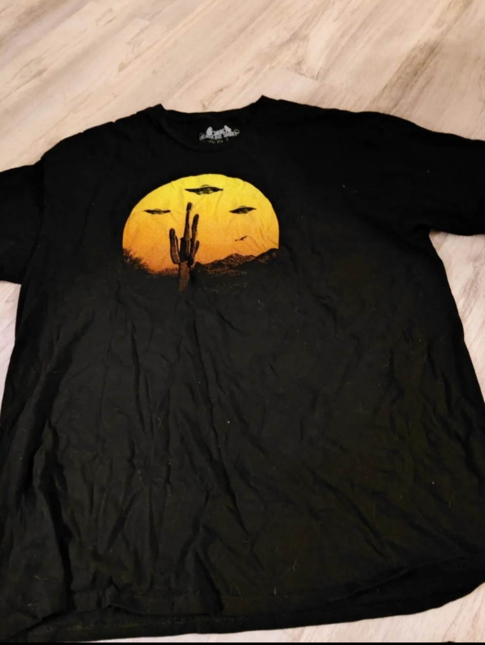 #102 ufo mens tee shirt size 2xl